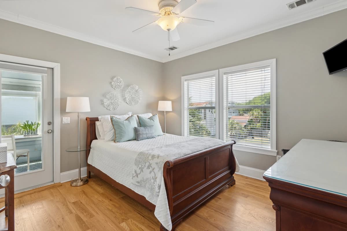 Cameron Palms - Image 32