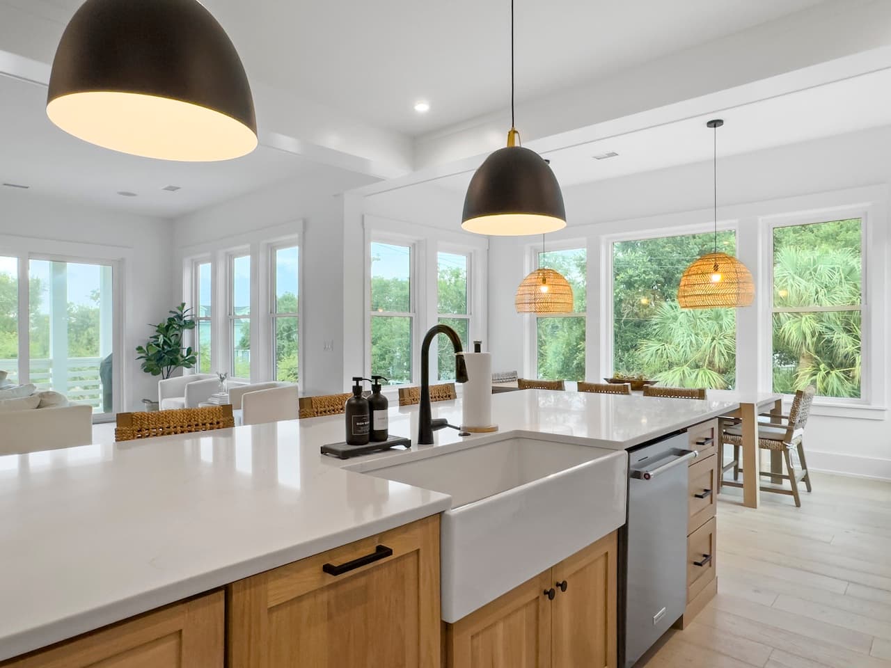 Amalfi Palms Getaway - Image 25