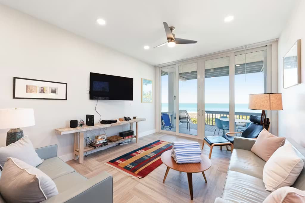 Hidden Cove Unit #6 - Image 1