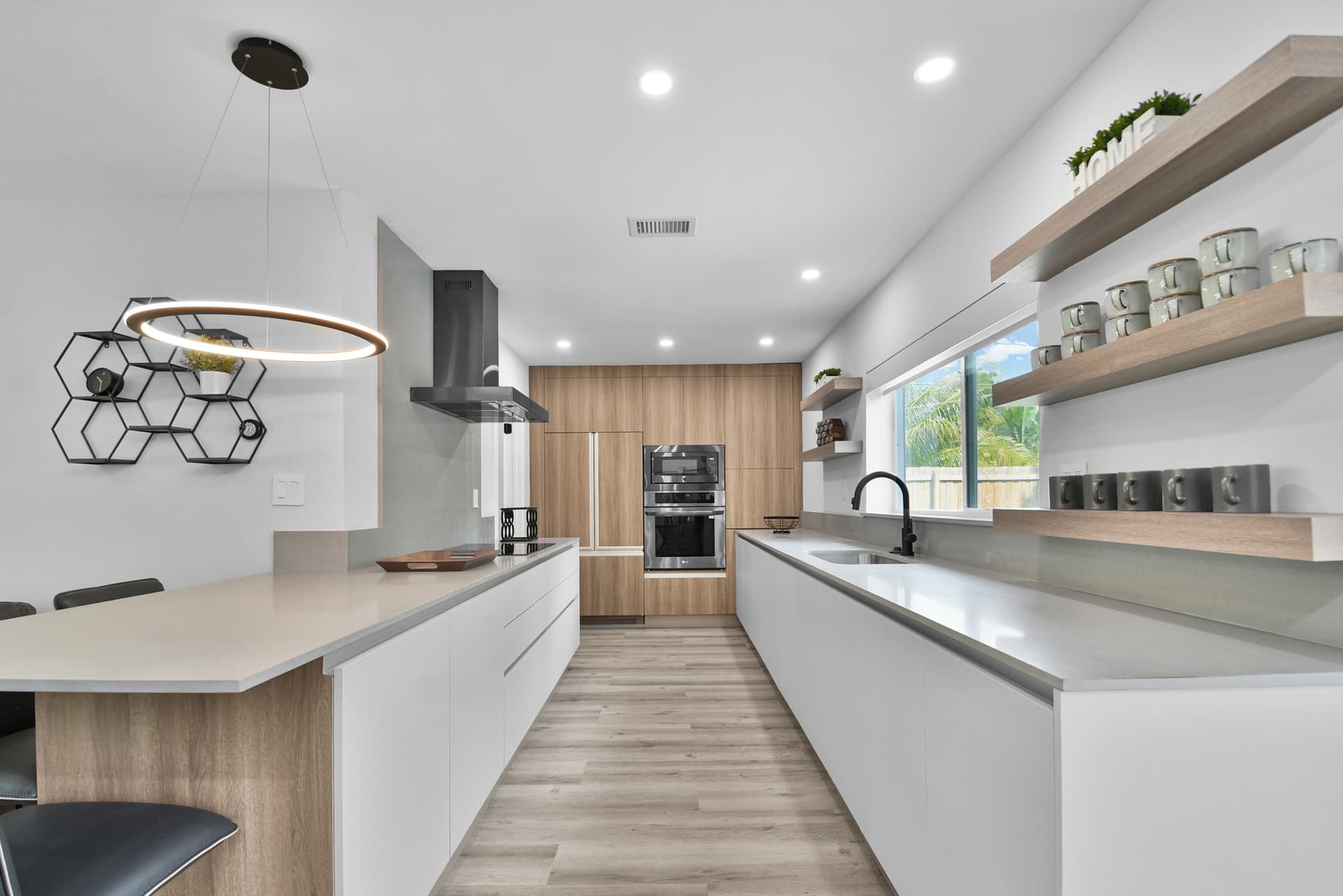 Bluebird House - Image 15