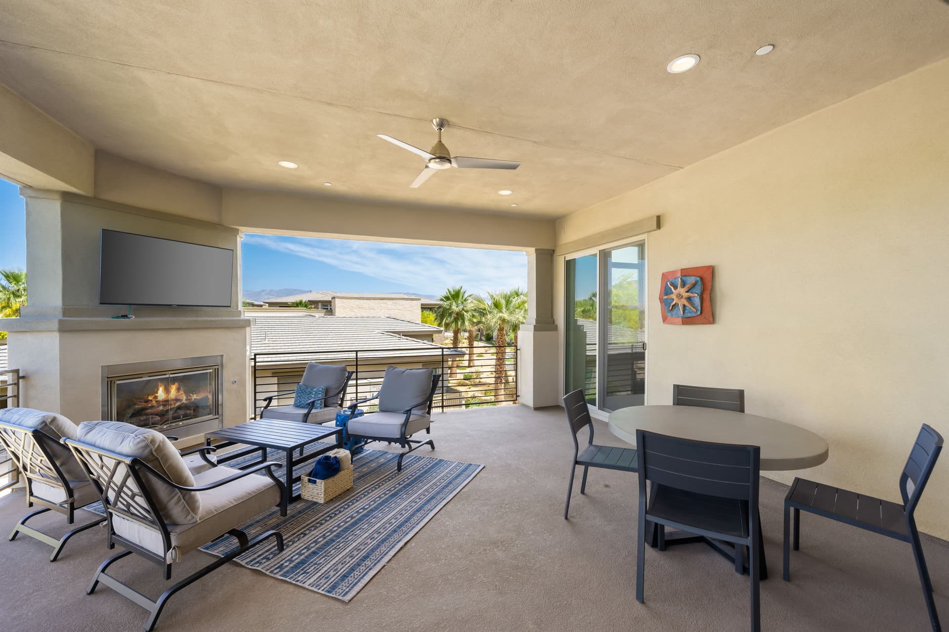 Stay Savvy in Palm Desert - Image 27