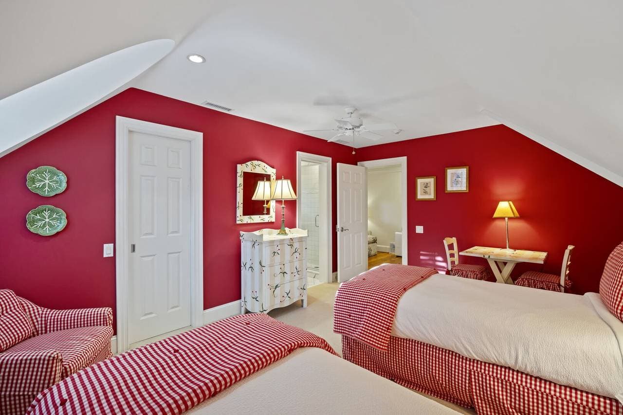 Yellow Throat Lane - Image 29