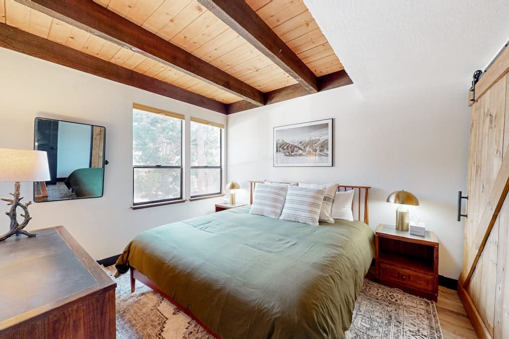 Modern Lake Tahoe Sanctuary - Image 10