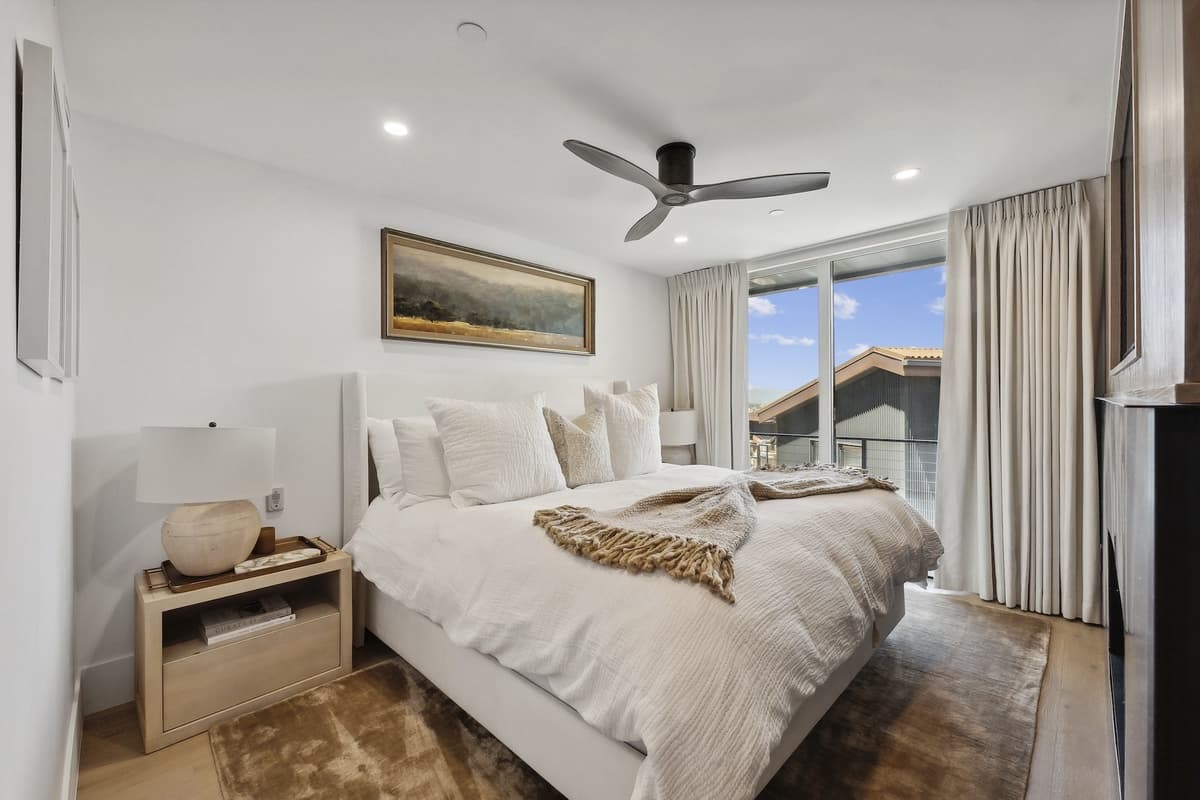 Slopeside Modern - Image 16