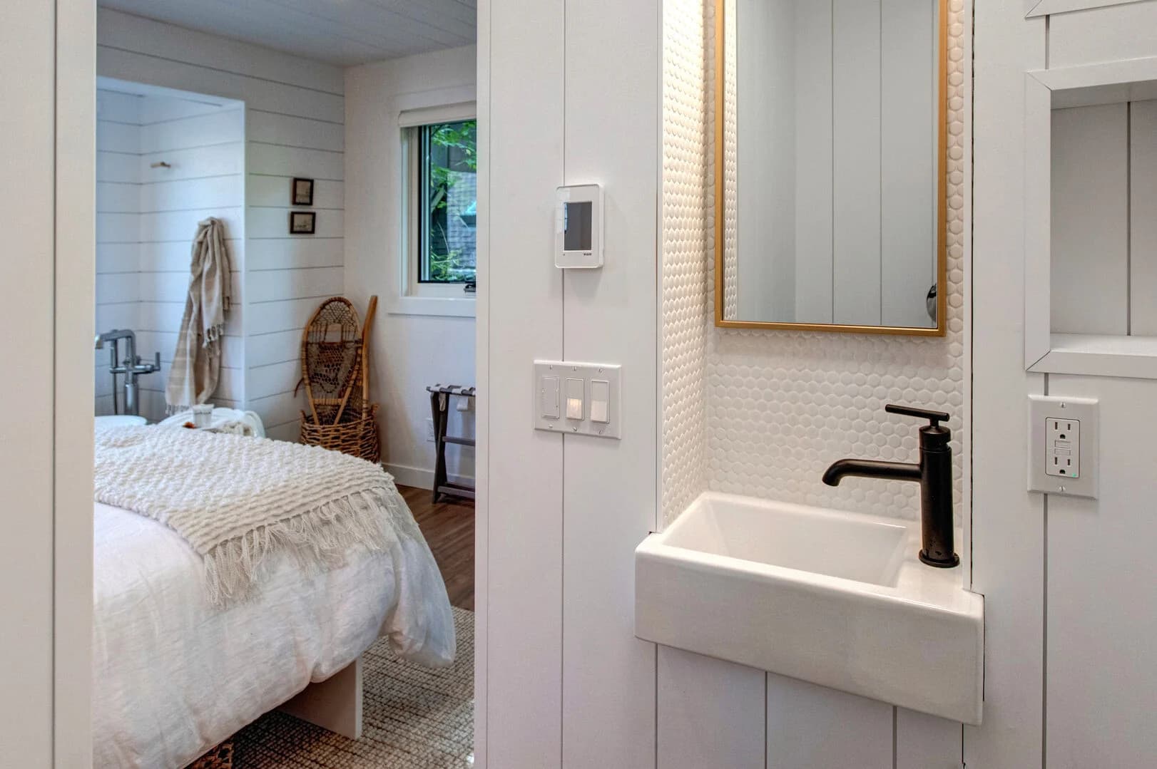 Alpine Minnie's - Image 28