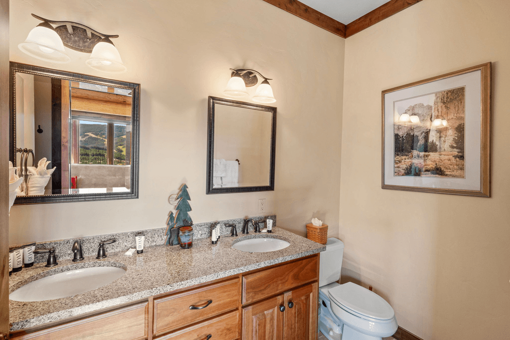 Timberline Lodge - Image 18