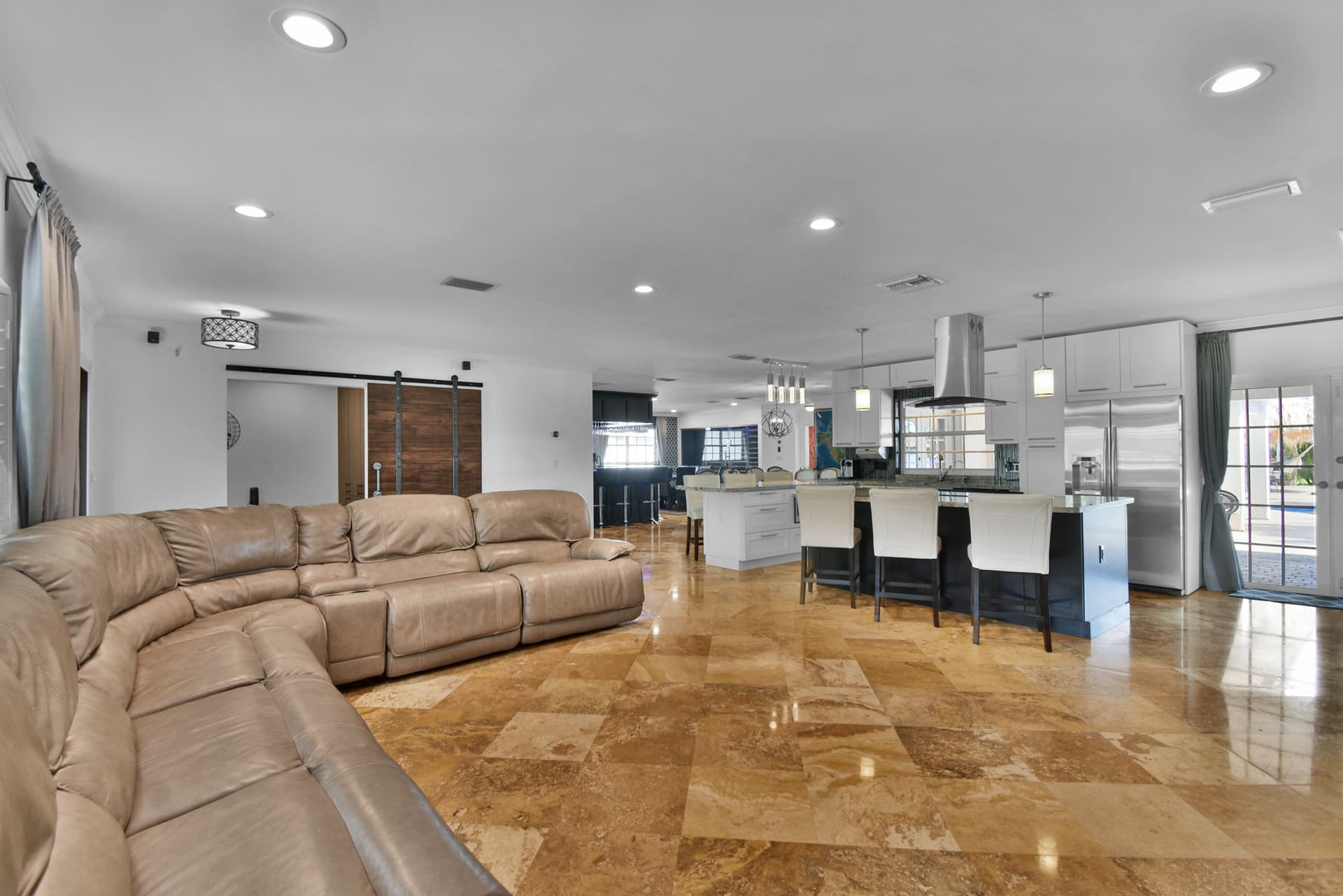 Diane House - Image 4