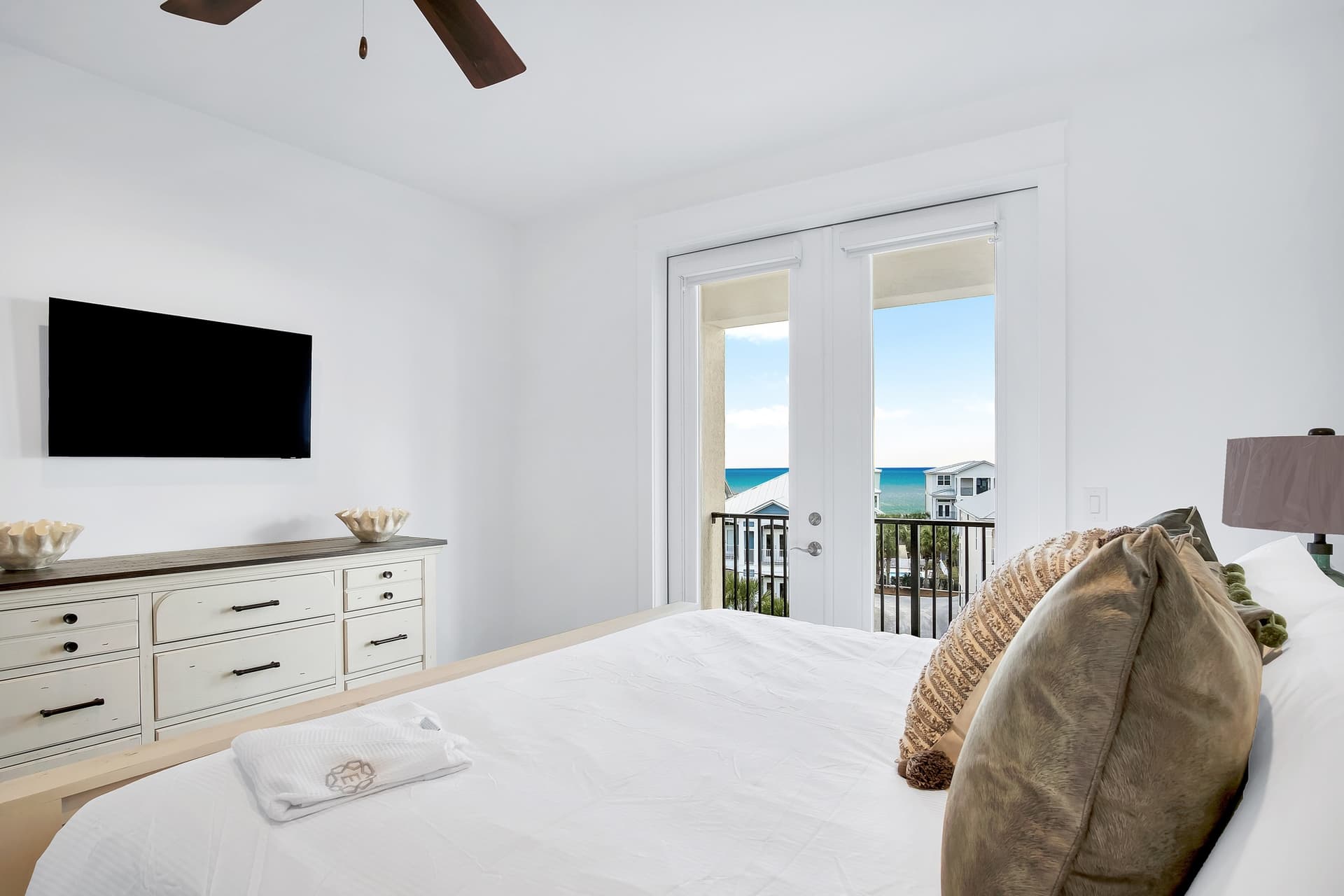 Aces High - Image 37