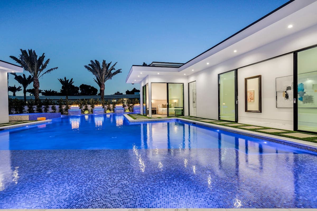 Bravo Villa #8 - Image 58