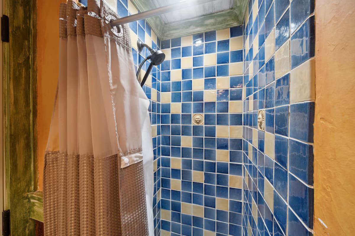 JC Long Villa - Image 41