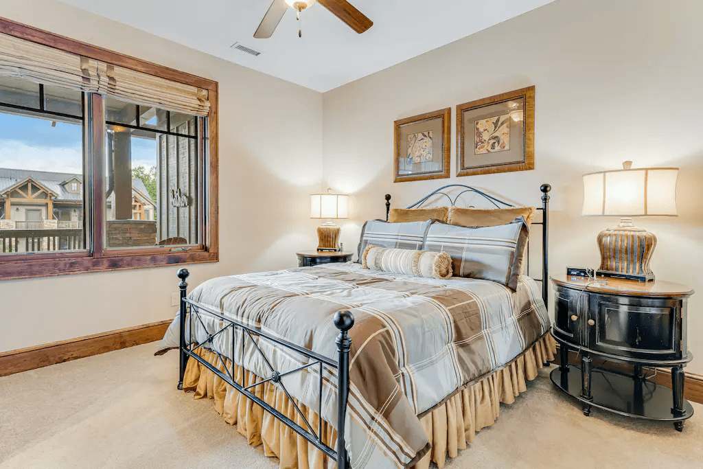 Red Tail Home - Image 14