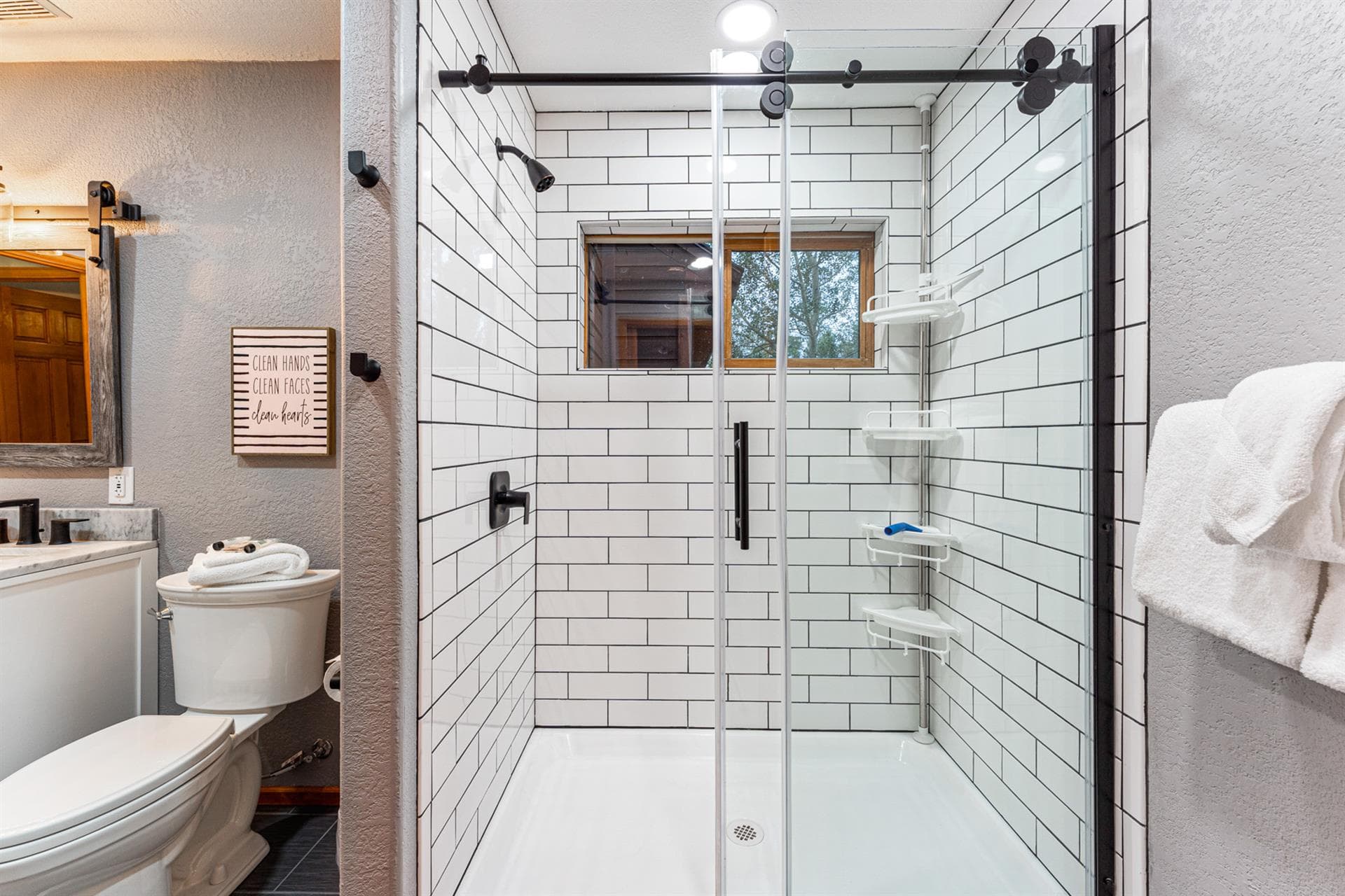 Burgundy House - Image 51