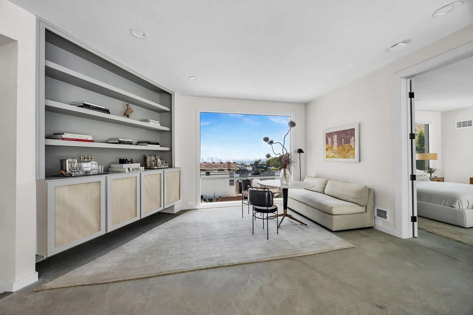 Sunset Plaza View - Image 8