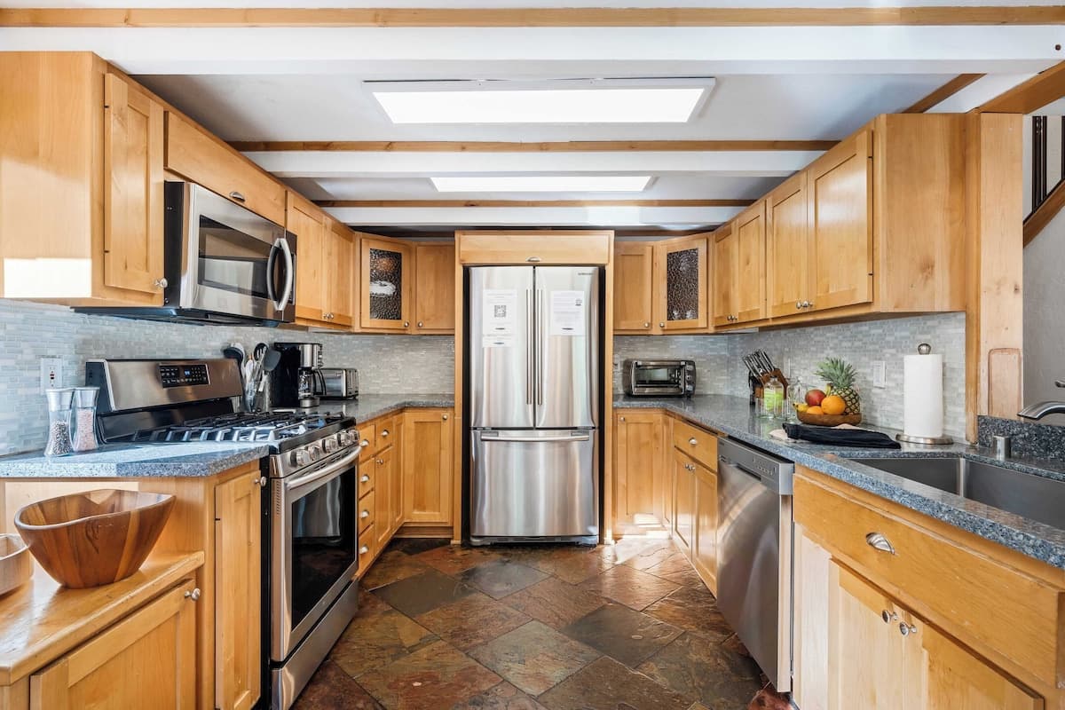 Timberline Haven - Image 5