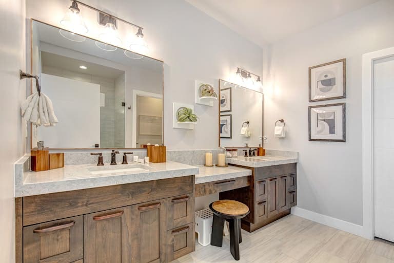 On Top of the Mountains - Image 27