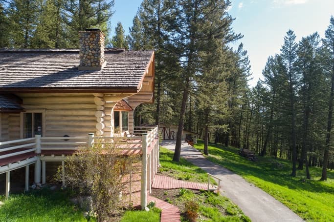 Bluebell Cabin - Image 3