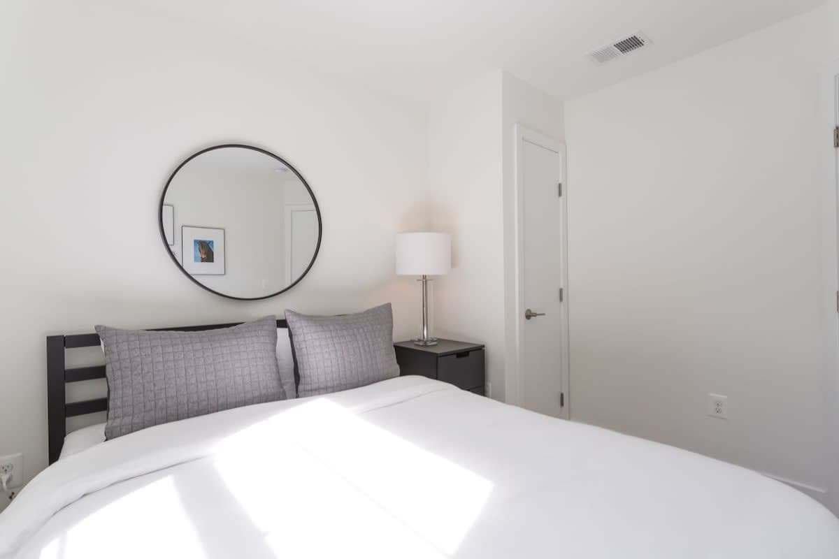 Uplifted Retreat Residence - Image 20