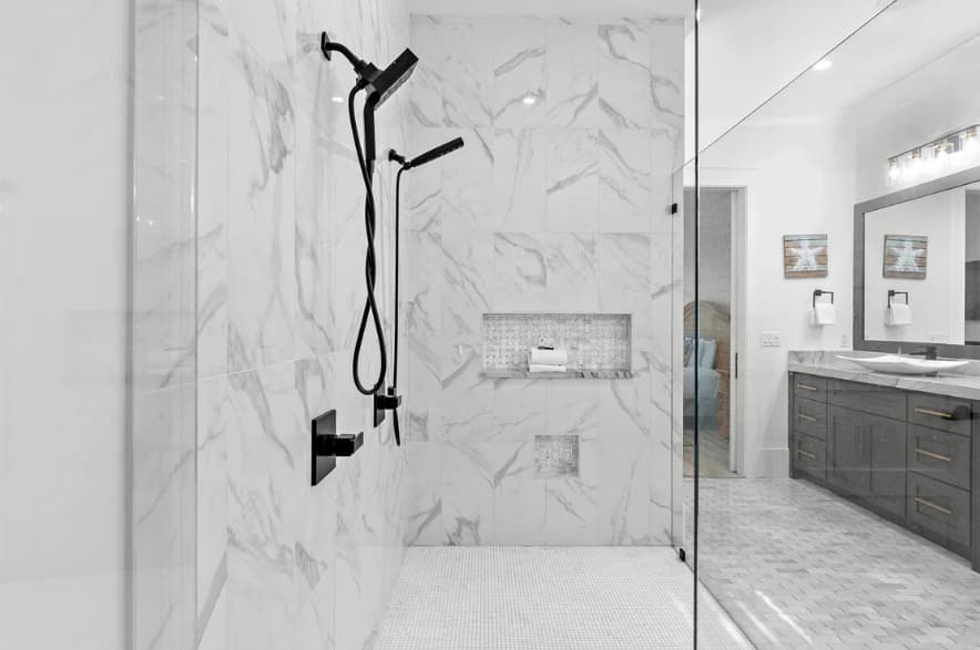 Happy by the Sea - Image 34