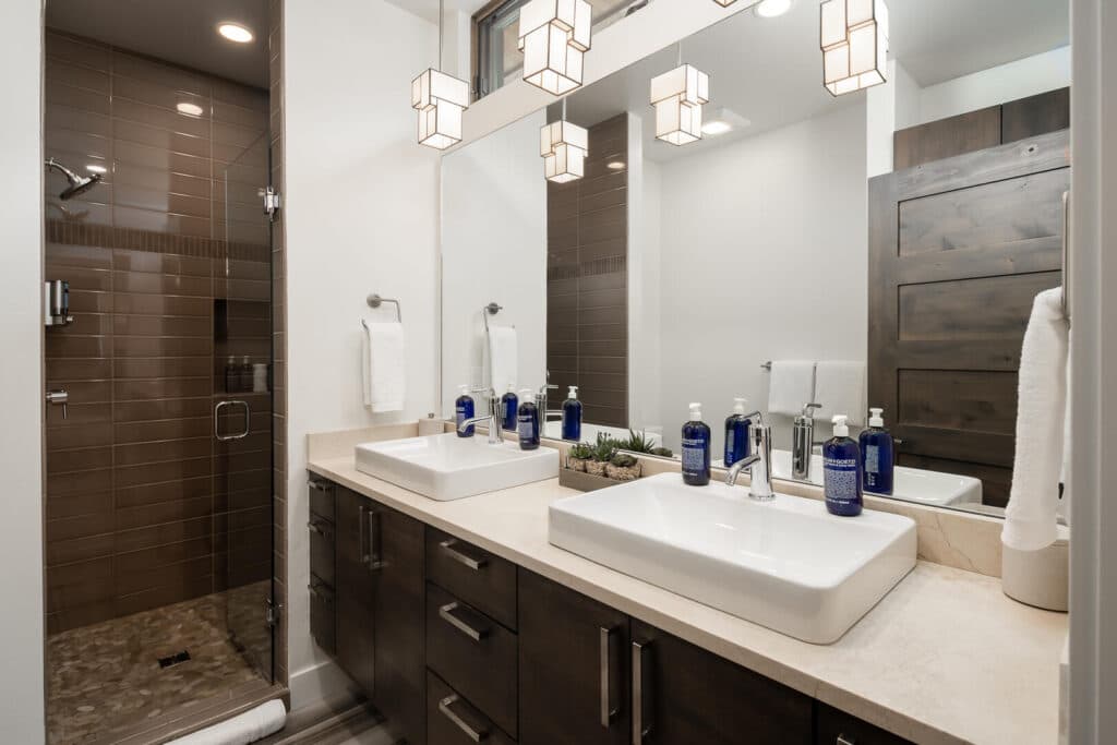 Six Silver Speaks - Image 9