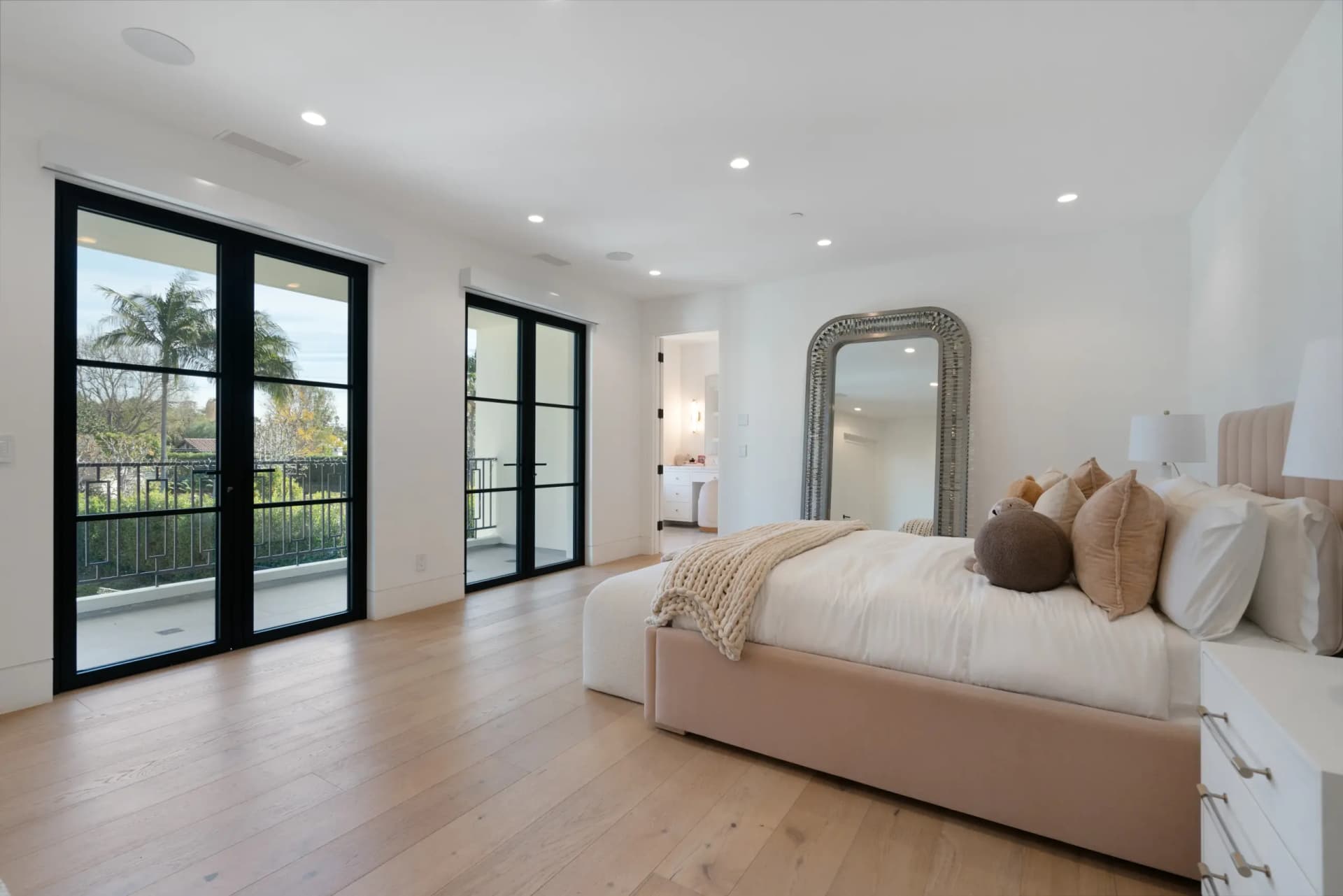 Garland Estate - Image 33