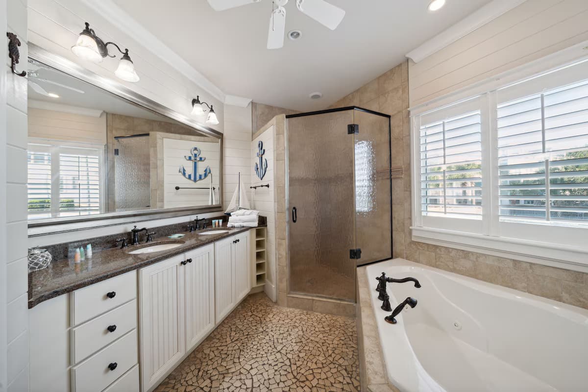 JC Long Villa - Image 31