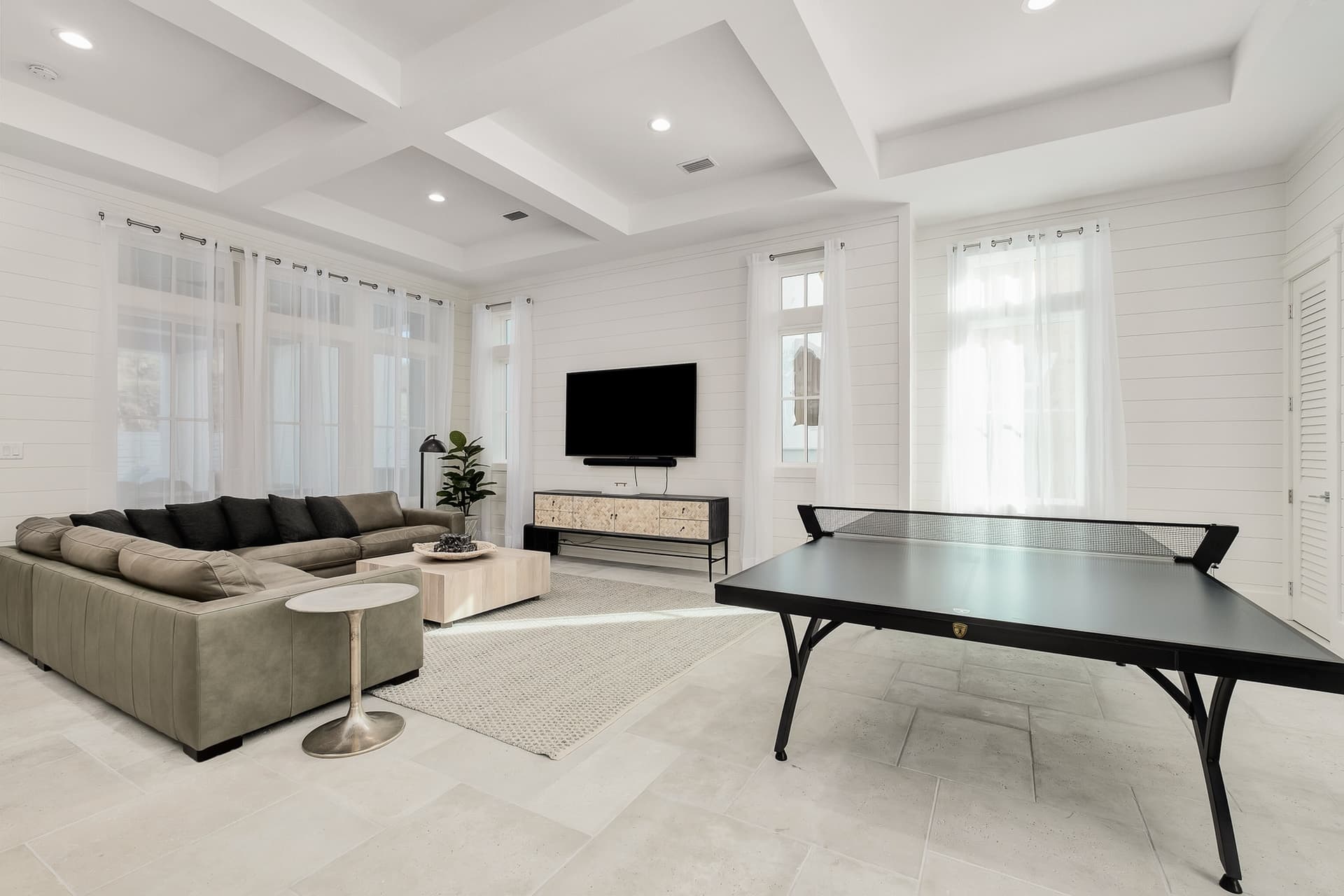 Emerald Palms - Image 4