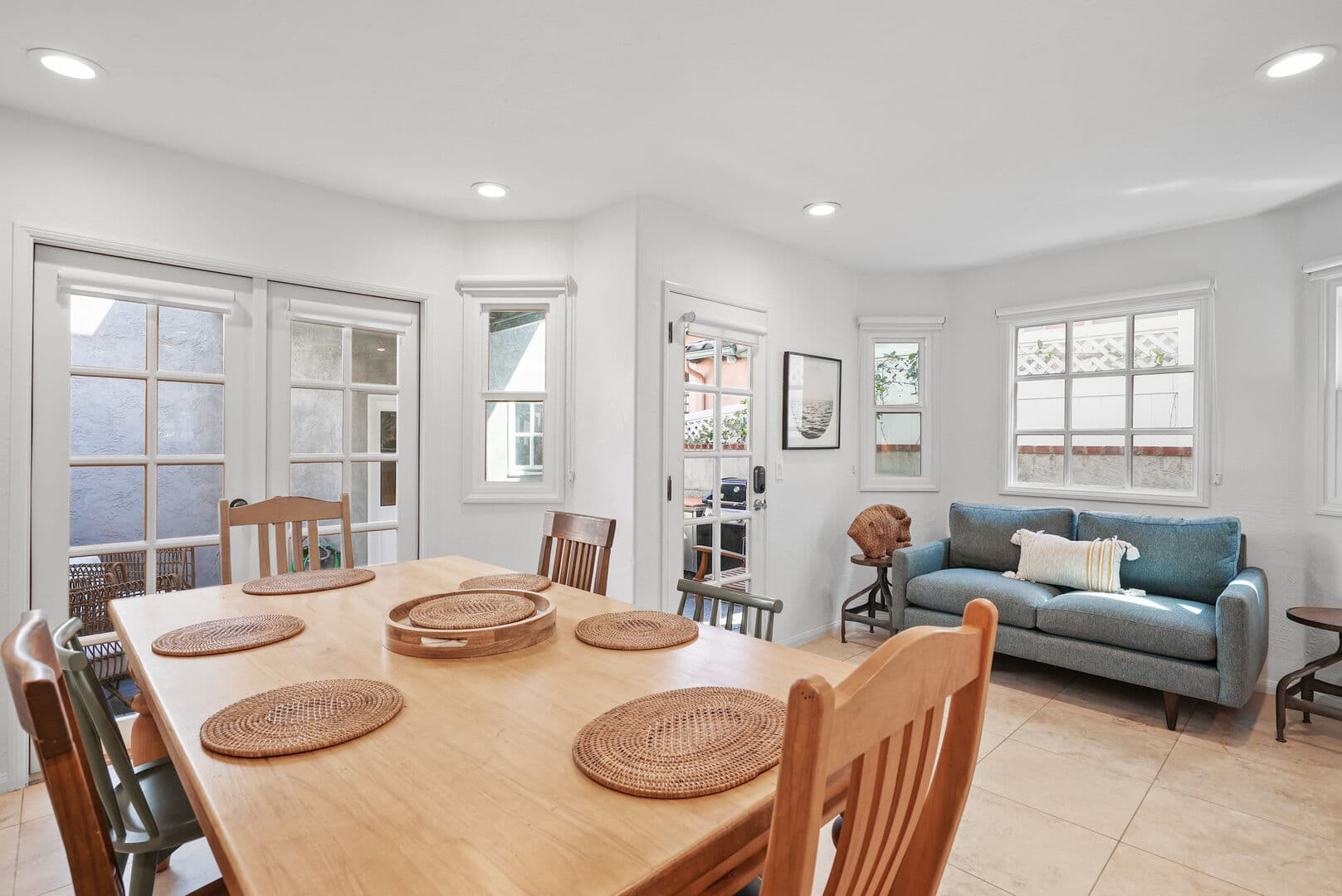 Kolmar Beach Home - Image 9