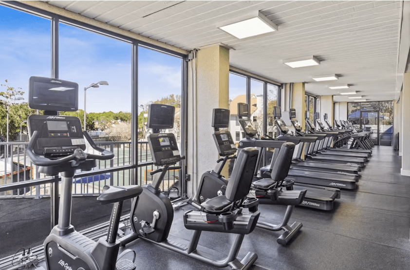 Hook’s Villa - Image 40