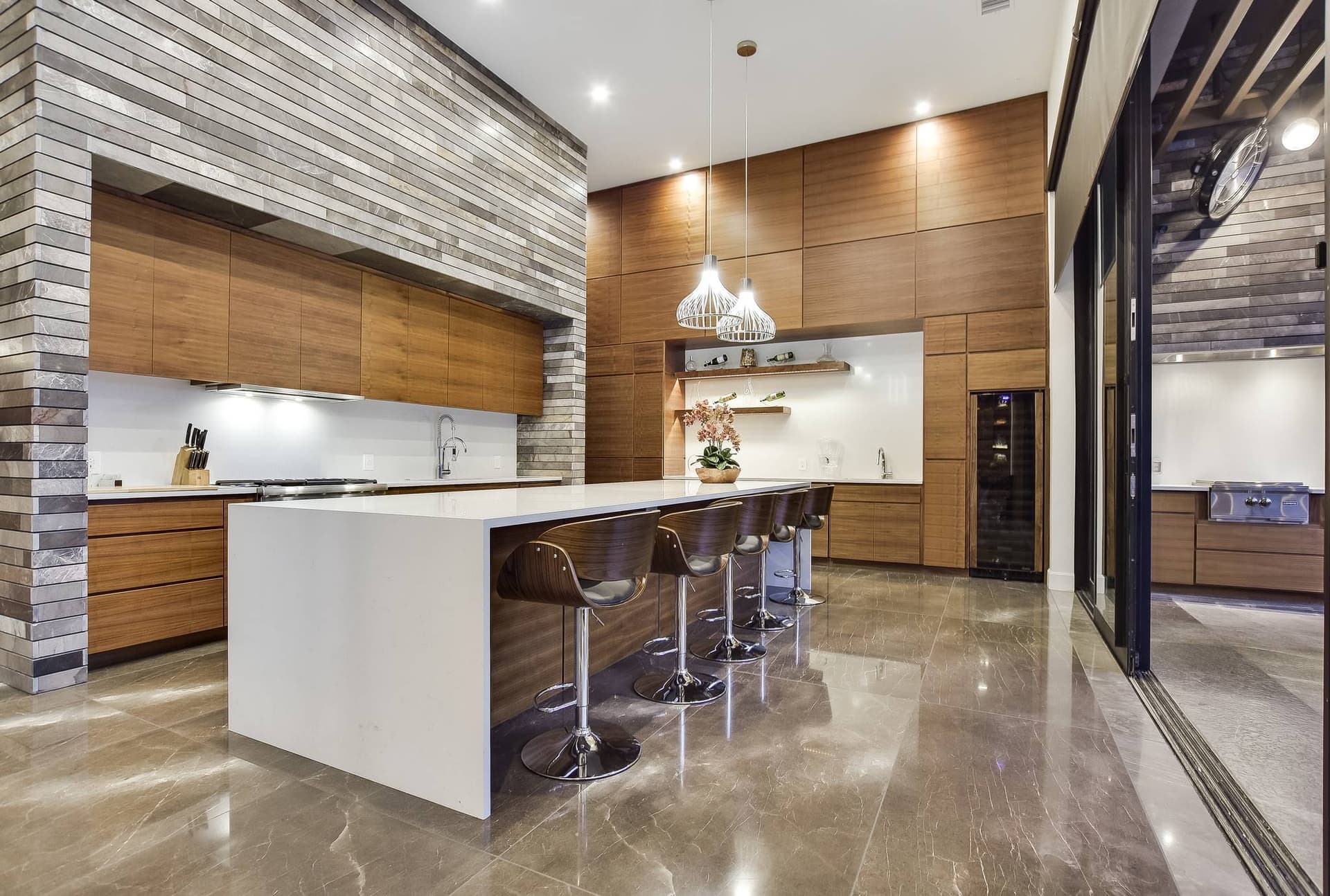 Austin Pinnacle - Image 5