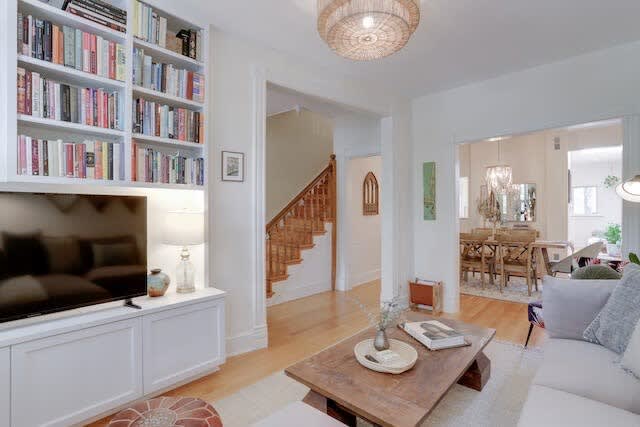 Capitol Comfort - Image 9