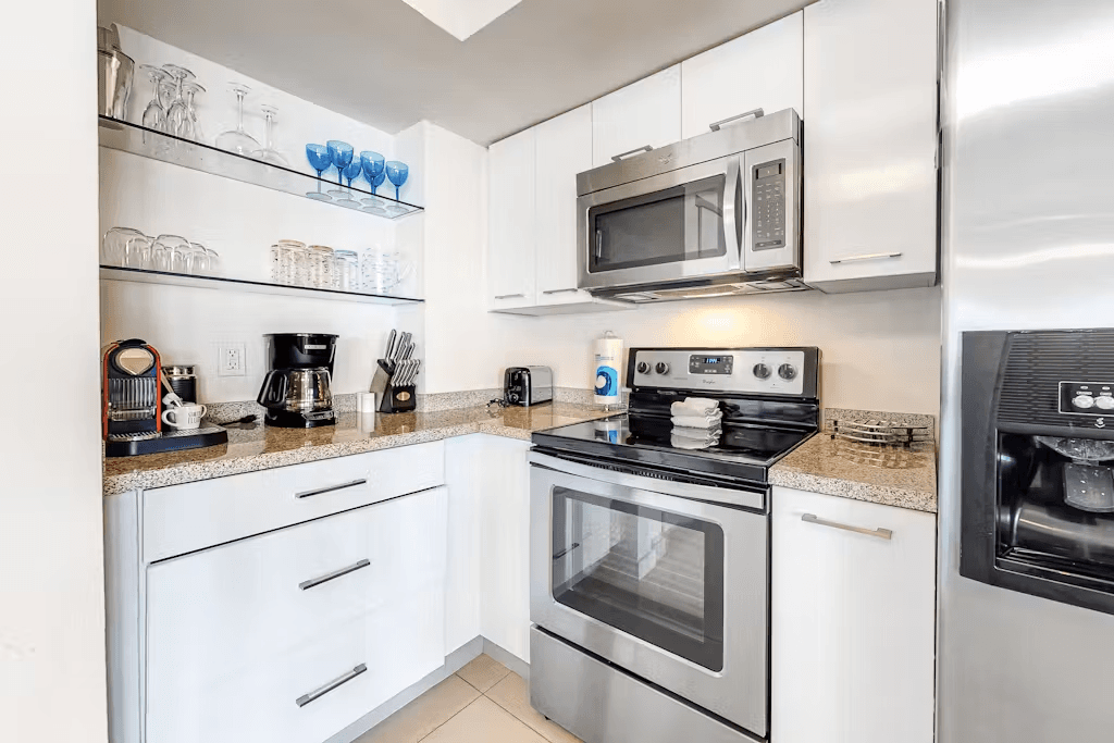 Solare Tower #705 - Image 5