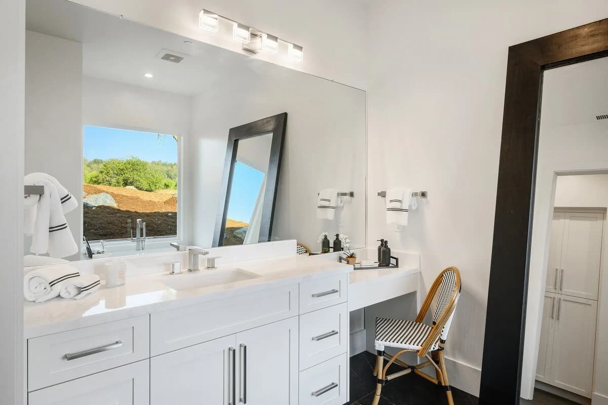 Geyserville Luxury Wine Country Estate - Image 18