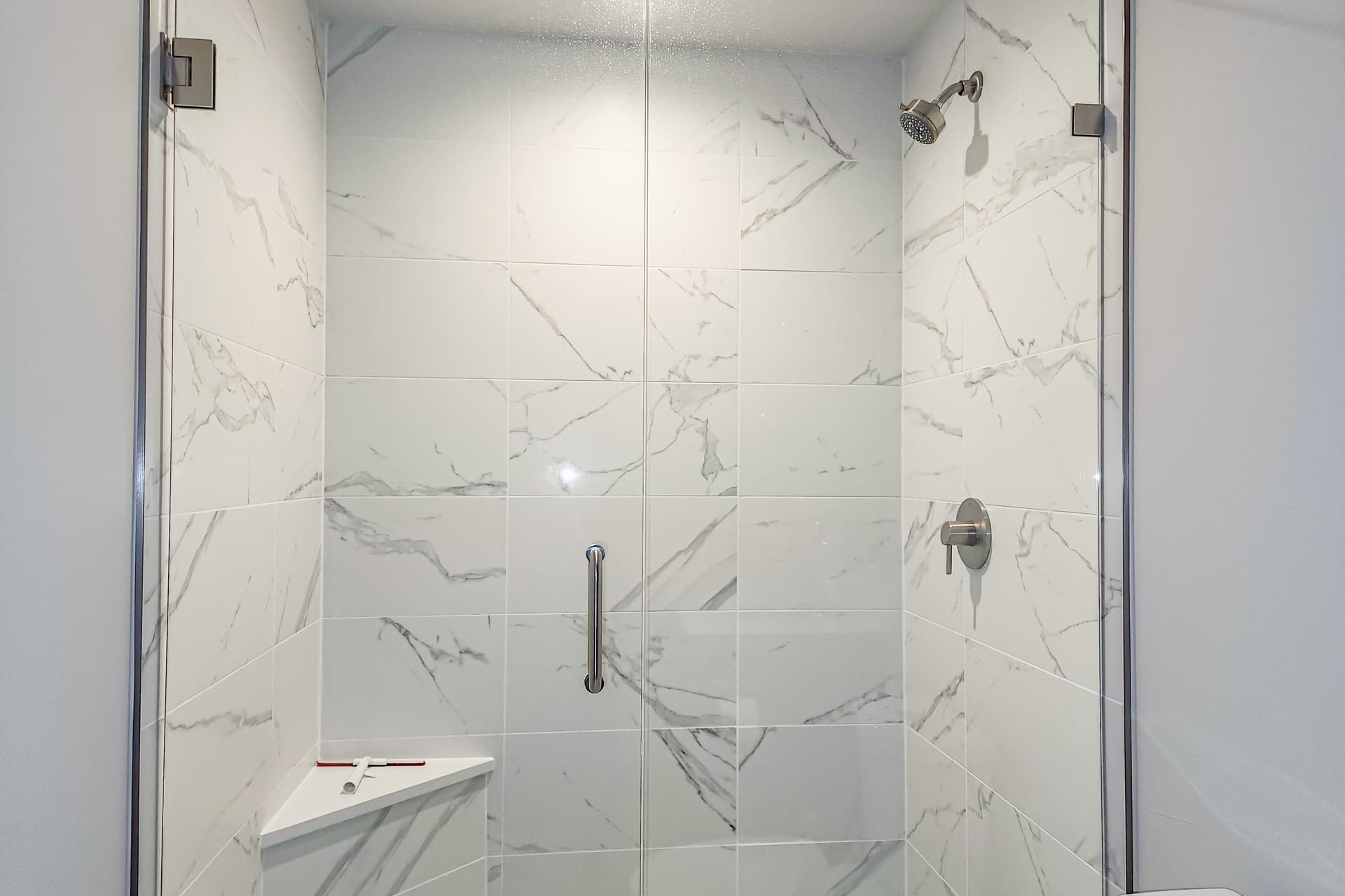 Slice of Silverthorne House - Image 23