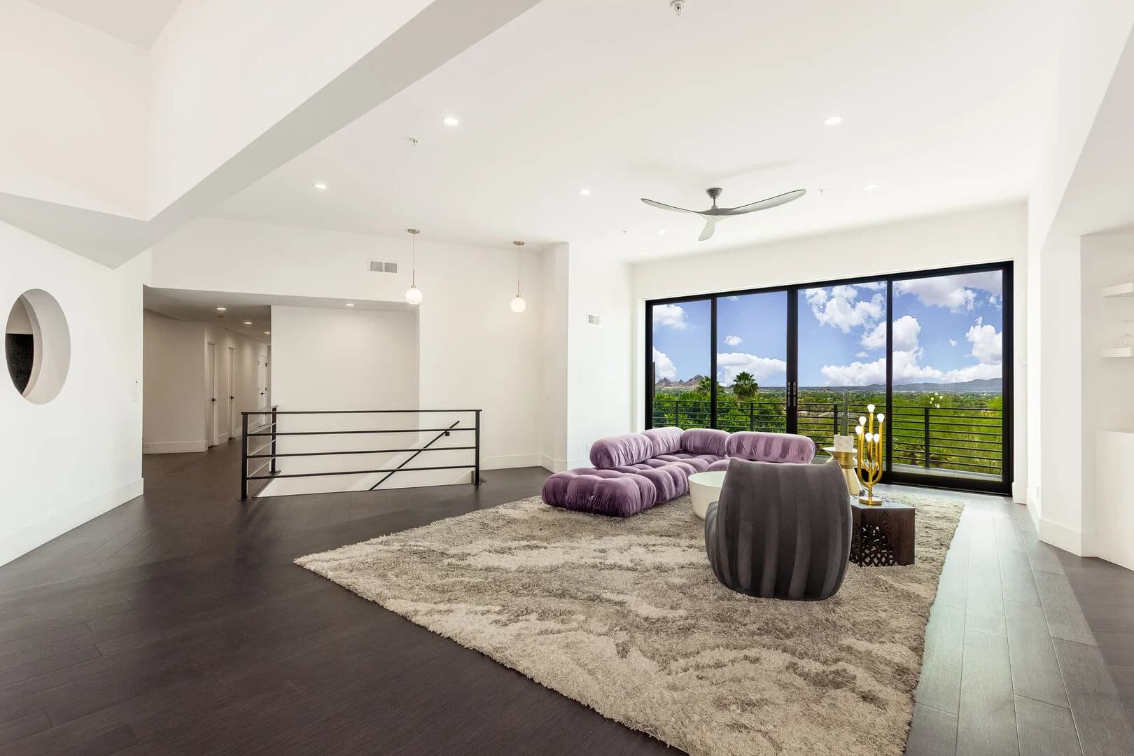 Valle Vista Manor - Image 100