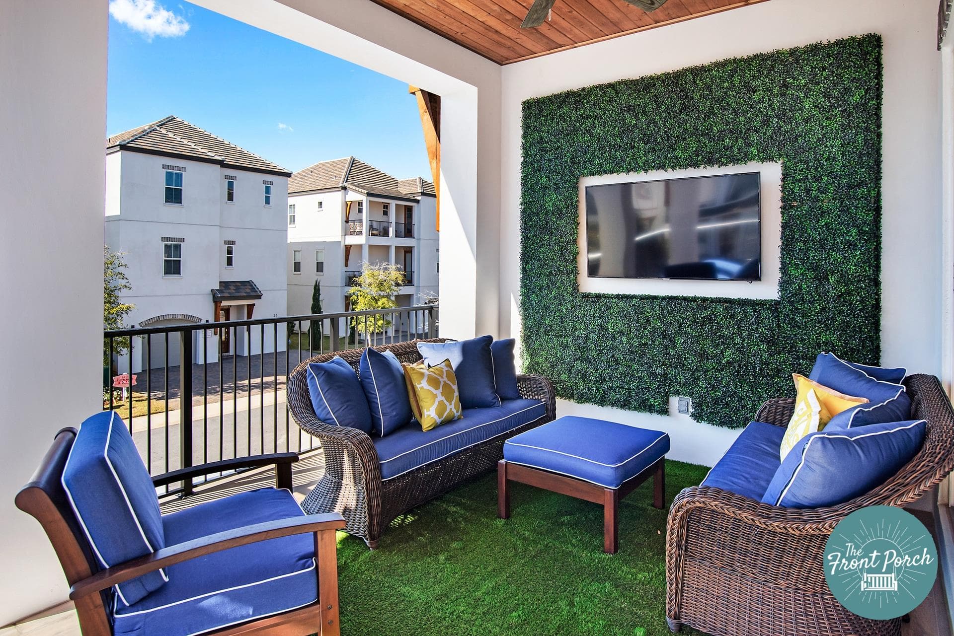 Front Porch Manor - Image 49