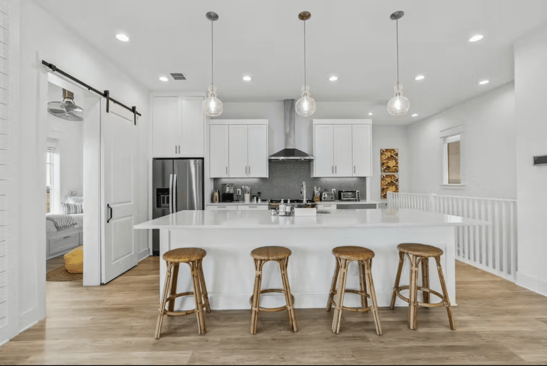 Beach Ball House - Image 15