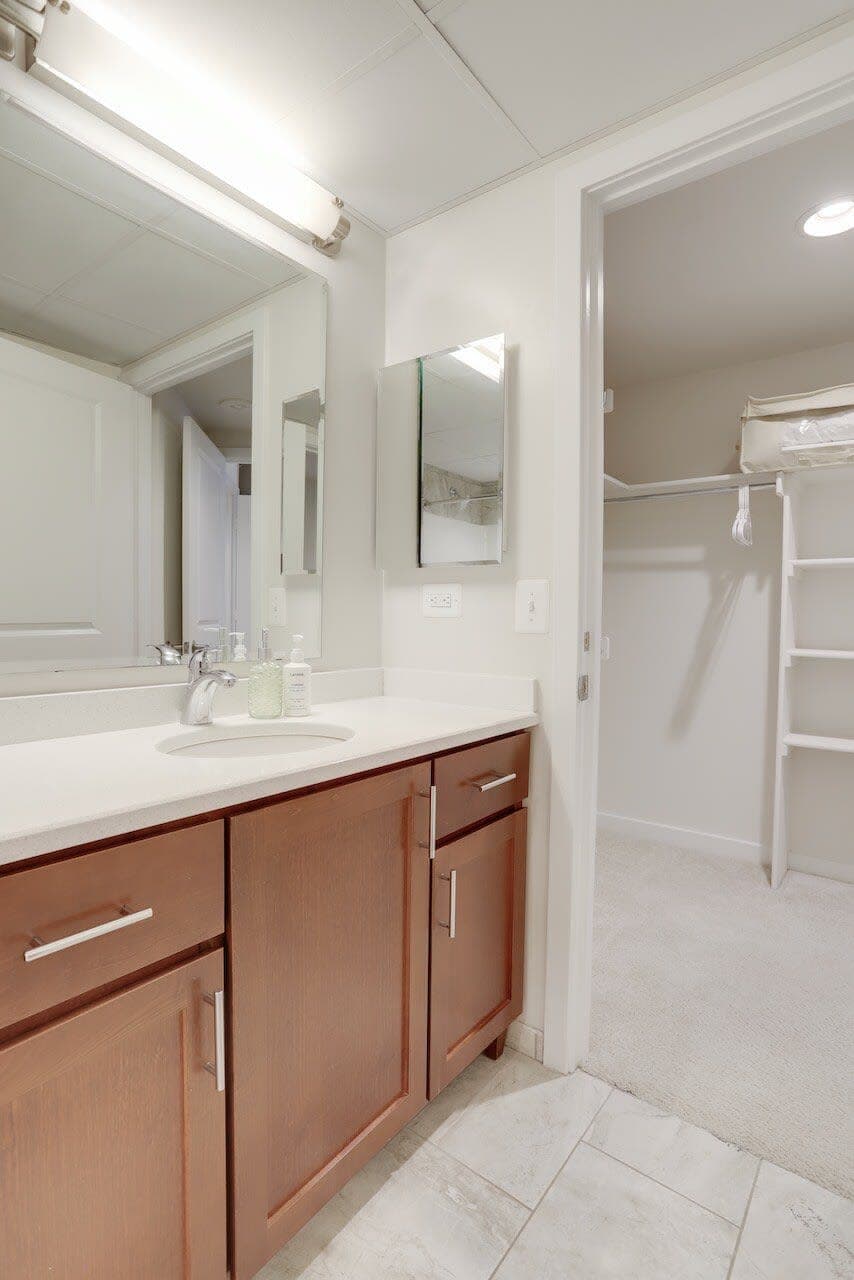 Tower Residence - Image 33