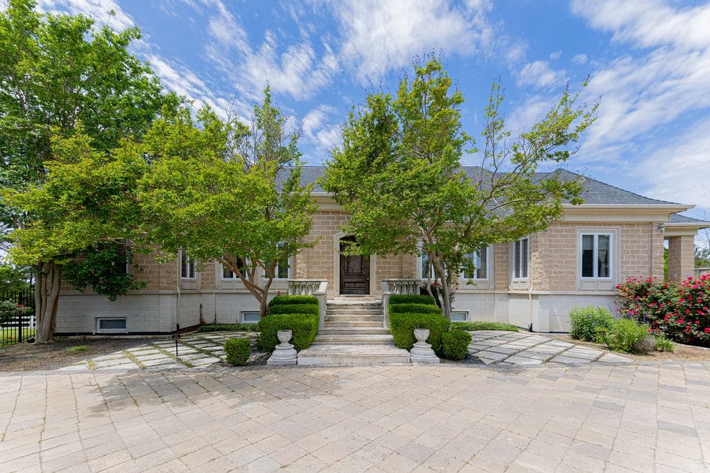 French Polo Manor - Image 5