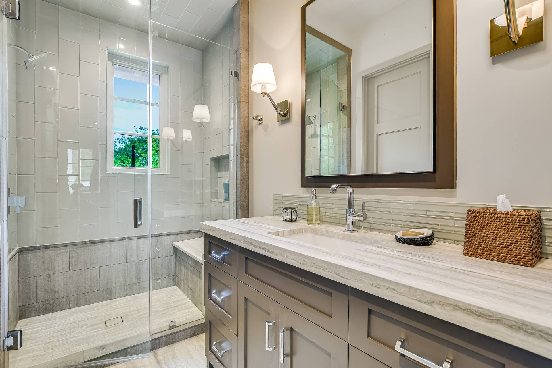 Lakeside on Lake Austin - Image 26