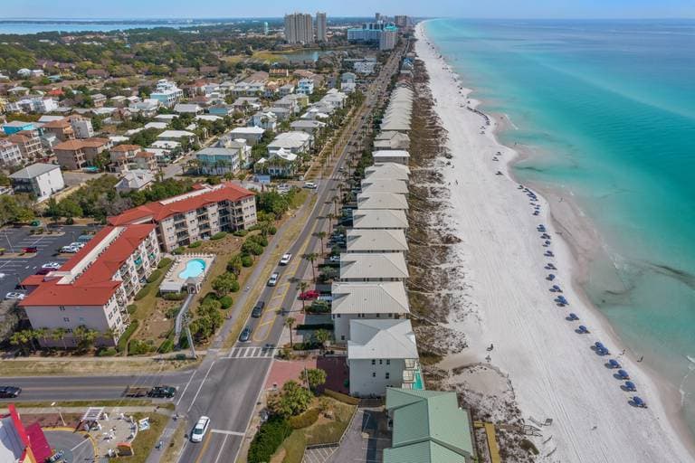 Aquaholic House - Image 50