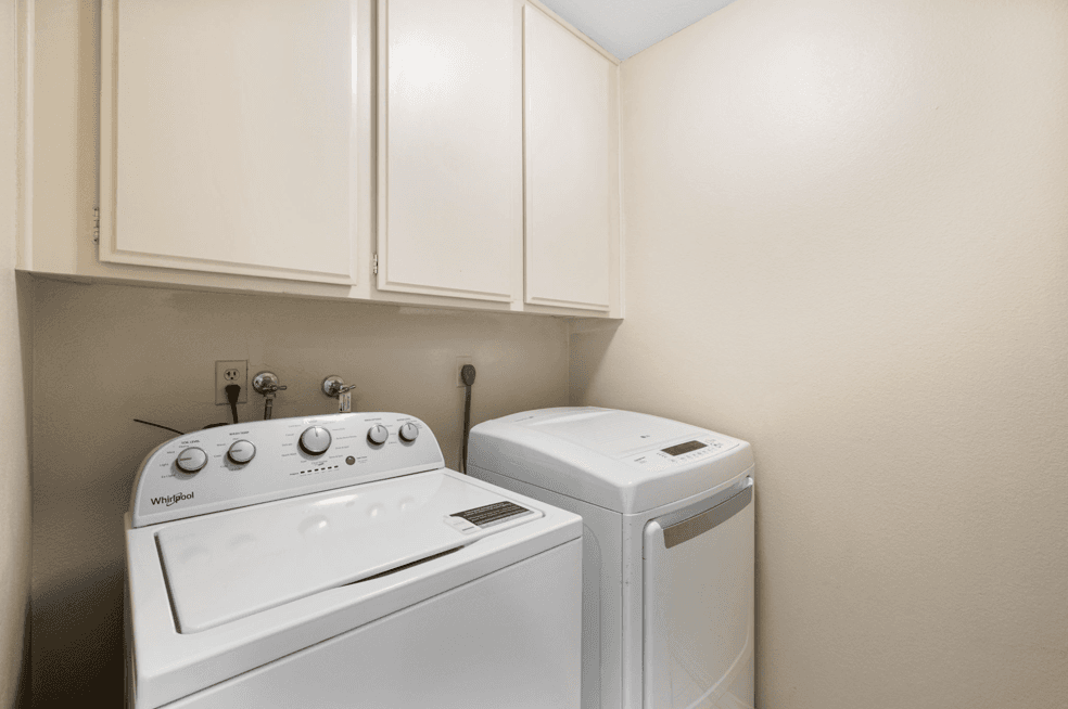 Wells in La Rocca - Image 63