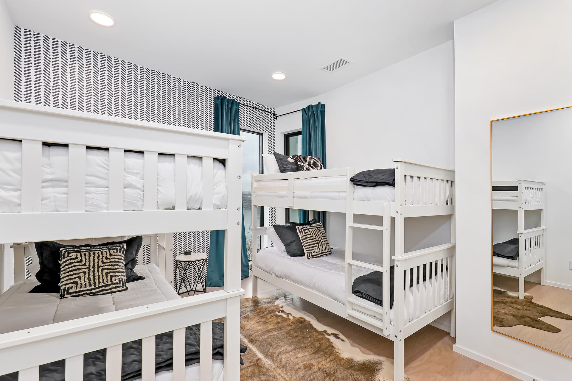 Eve on the River 407 - Image 14