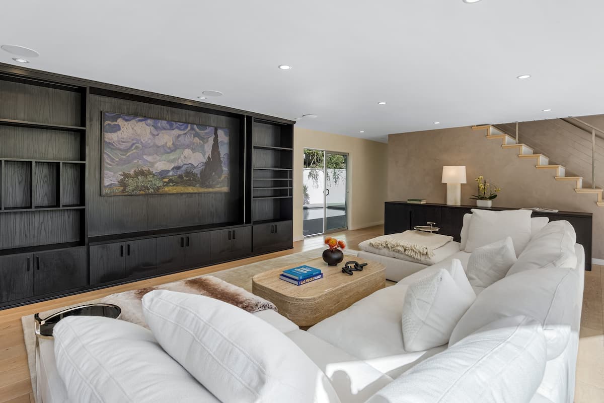 Skyline Chalet - Image 19