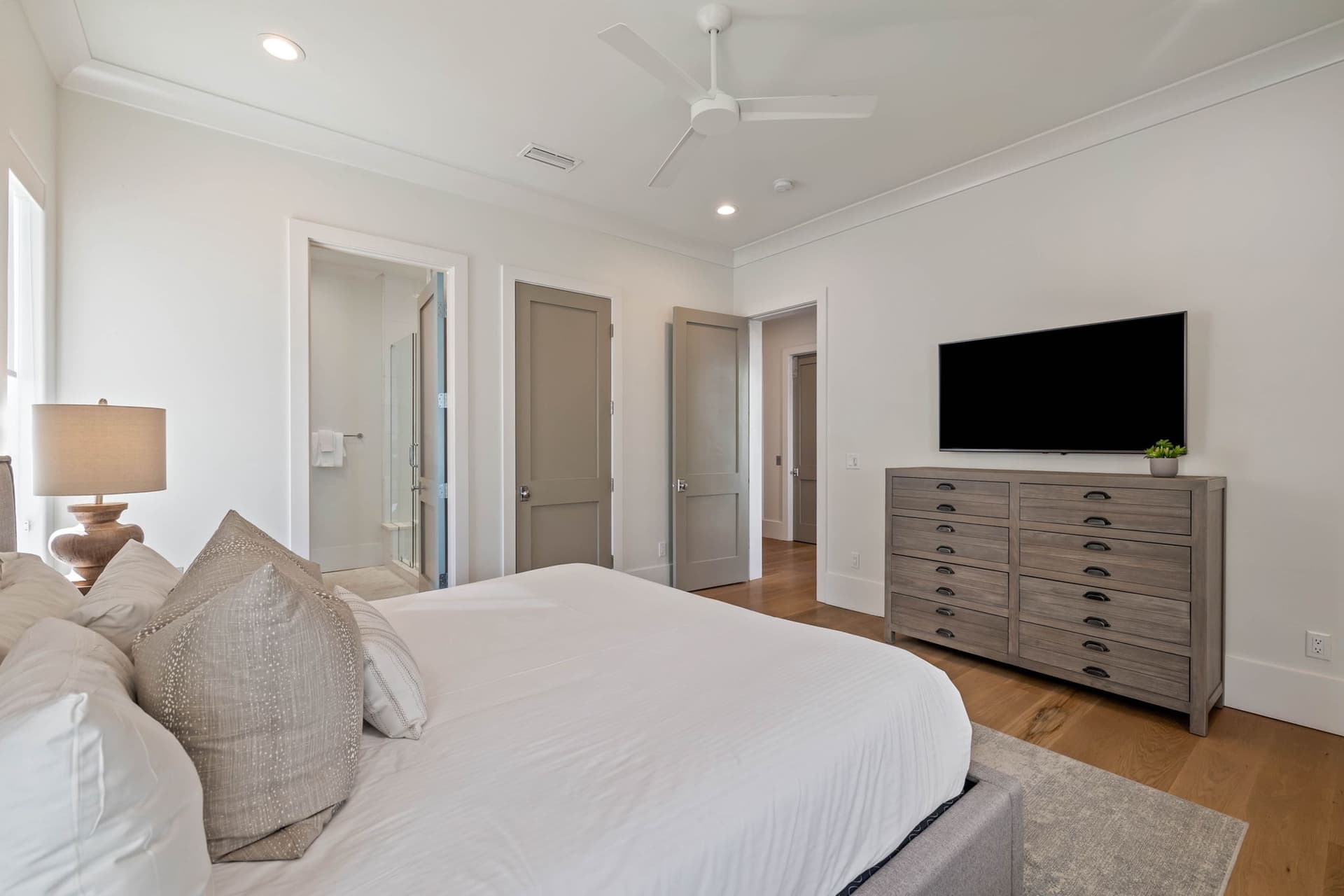 Gulf Shore Manor - Image 39