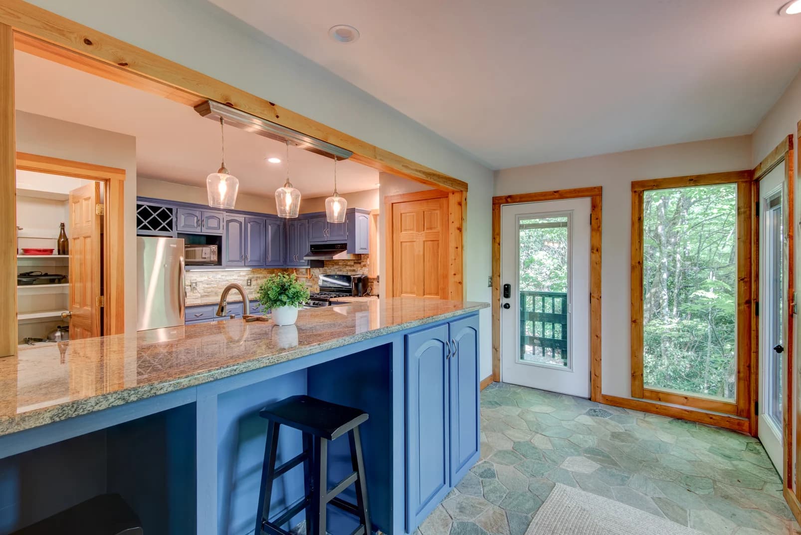 Paws a While - Image 21