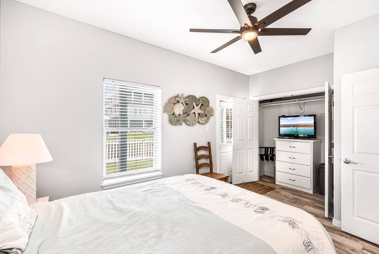 Blue Fin Oasis - Image 12