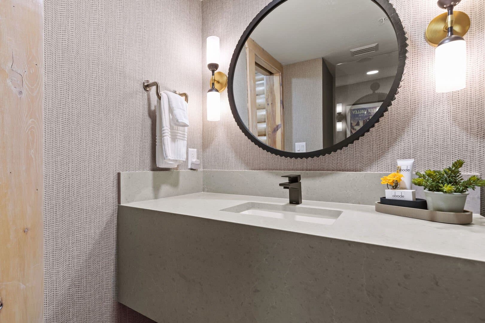 Silverlake Home - Image 31