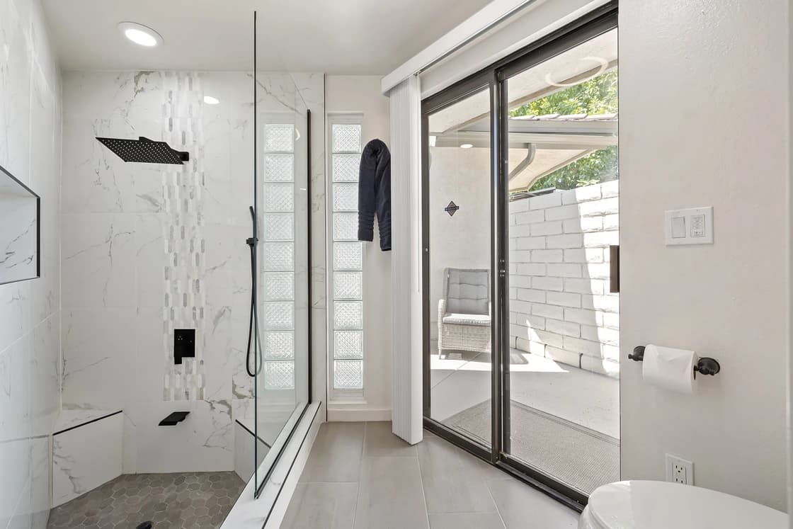 Edgy House - Image 11