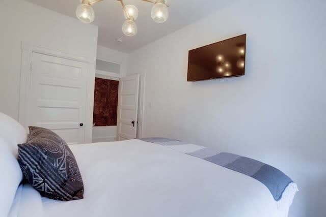 Hillview Retreat - Image 16