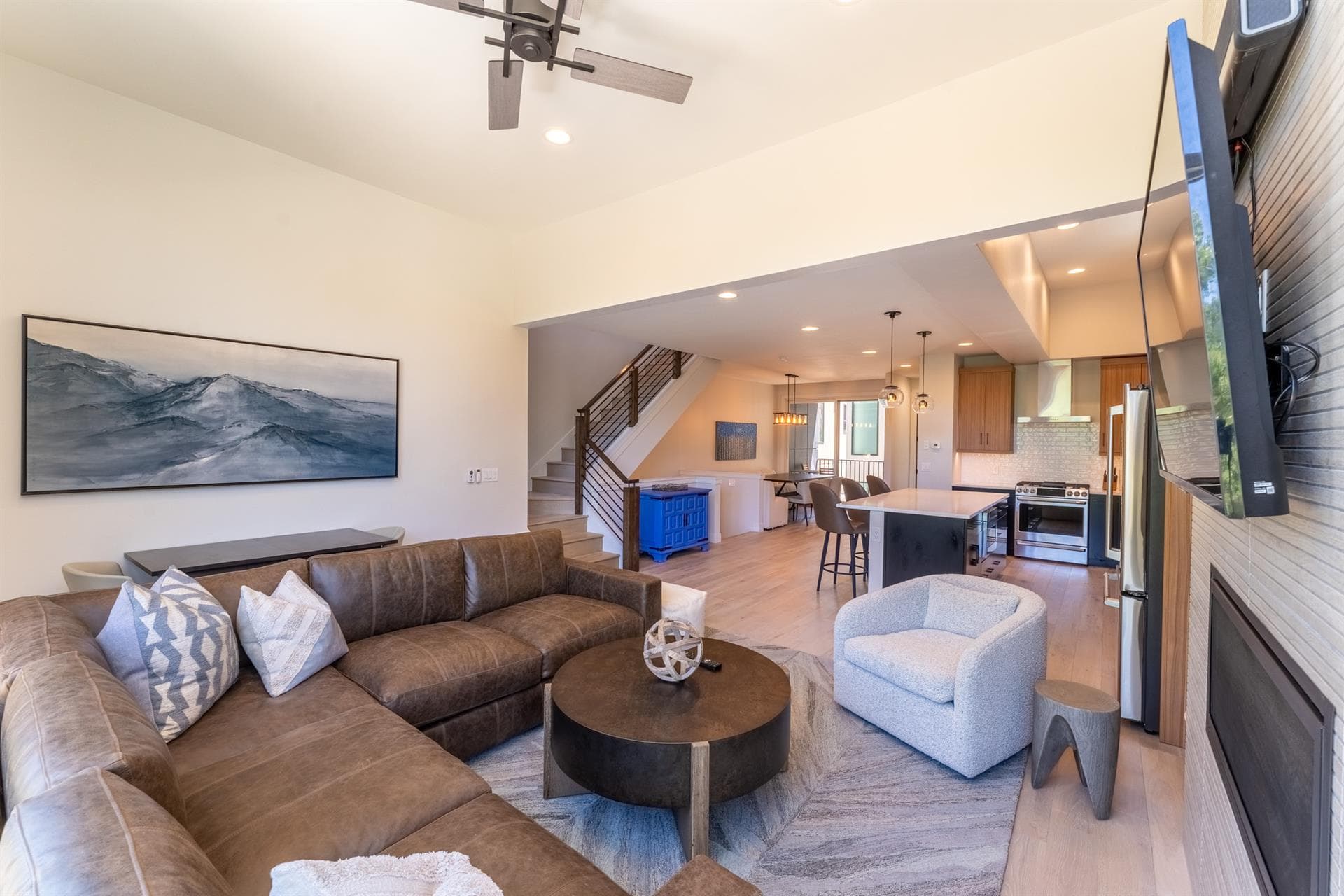 Frisco Aly - Image 24